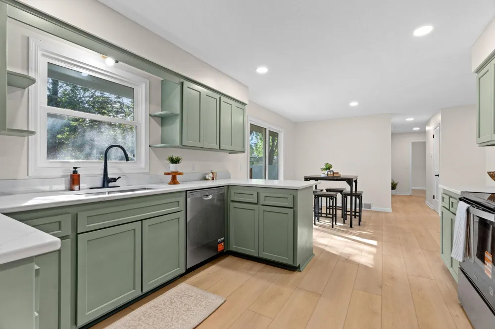 9068 Rice Lake Road Maple Grove, MN 55369