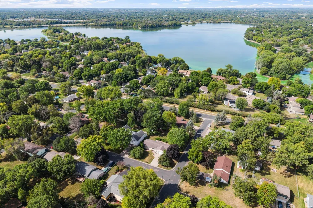9068 Rice Lake Road Maple Grove, MN 55369