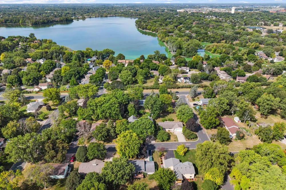 9068 Rice Lake Road Maple Grove, MN 55369