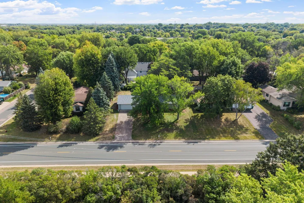 9068 Rice Lake Road Maple Grove, MN 55369