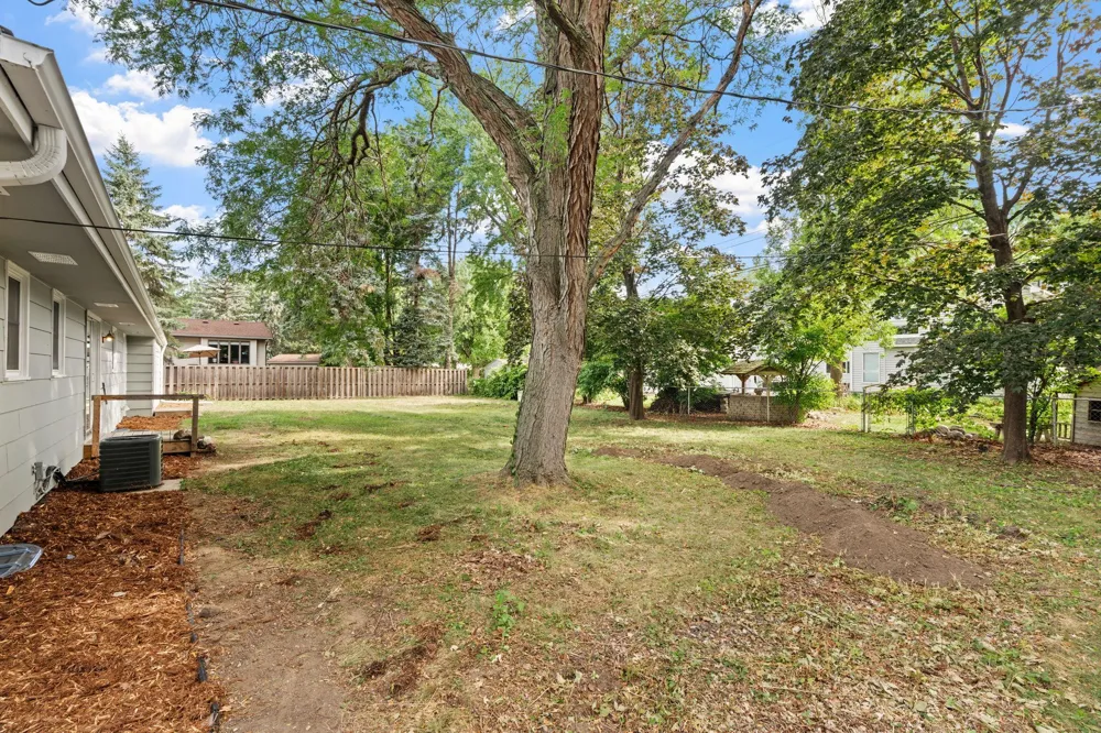 9068 Rice Lake Road Maple Grove, MN 55369