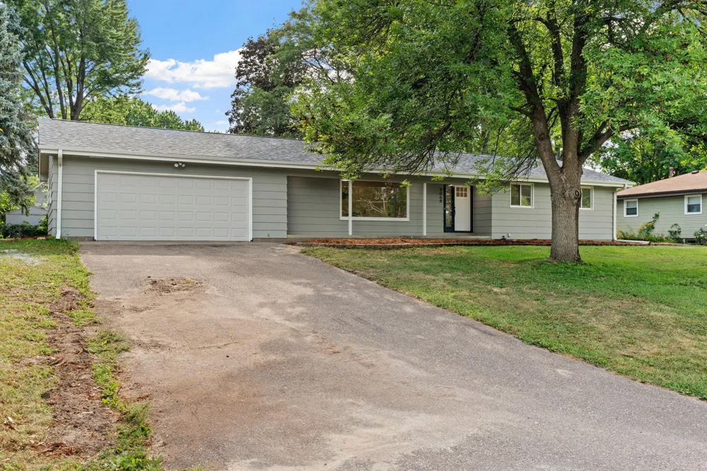 9068 Rice Lake Road Maple Grove, MN 55369