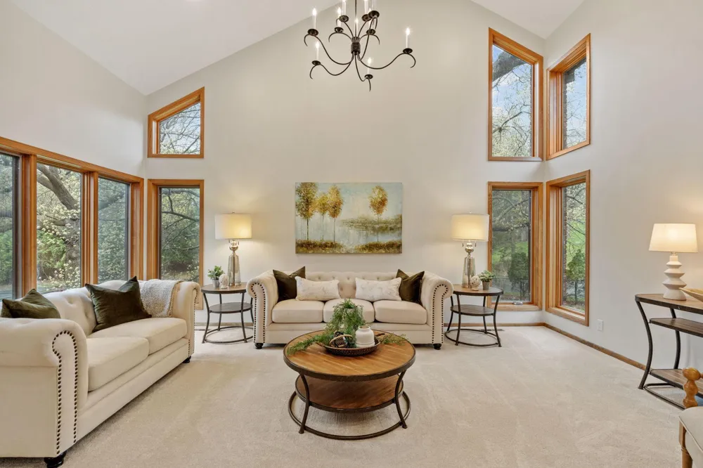 5811 Shannon Drive Edina, MN 55439