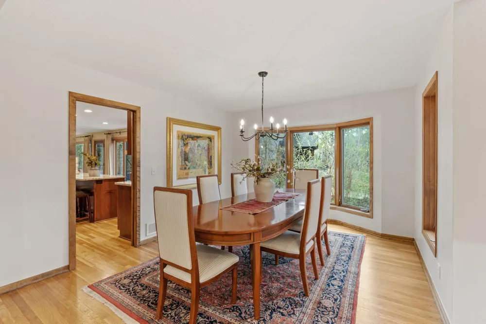 5811 Shannon Drive Edina, MN 55439