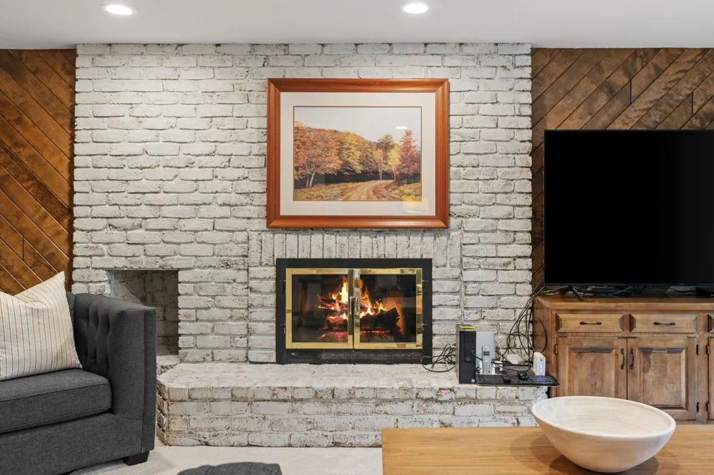 5811 Shannon Drive Edina, MN 55439