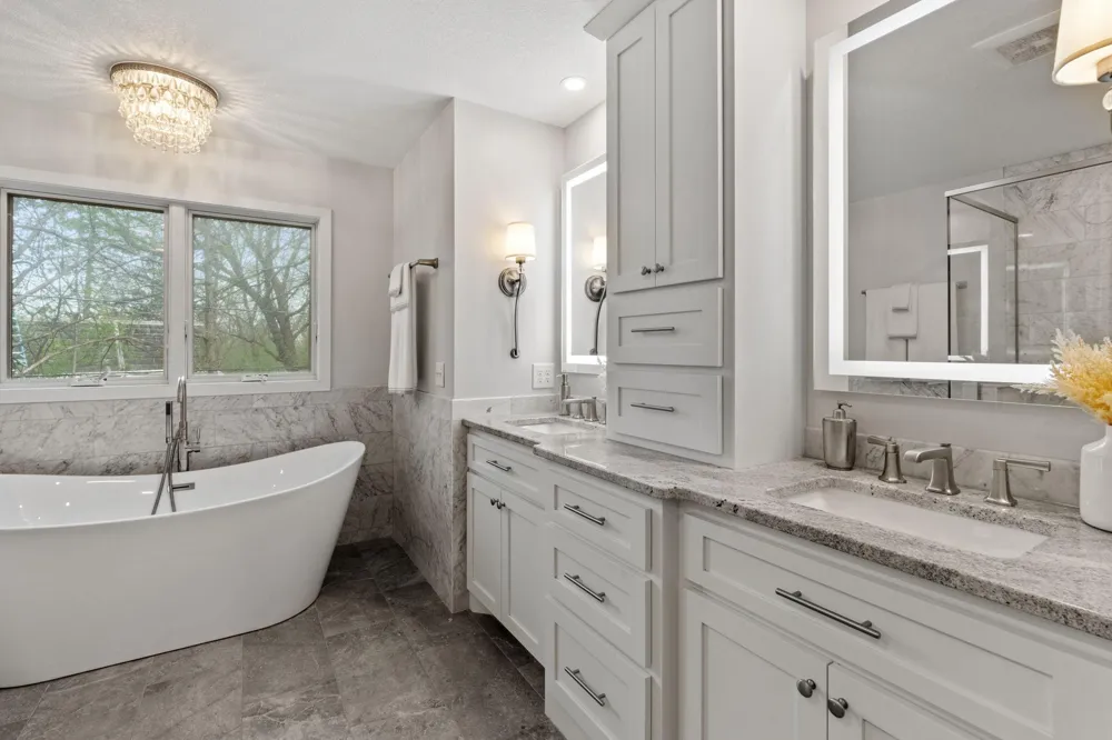 5811 Shannon Drive Edina, MN 55439