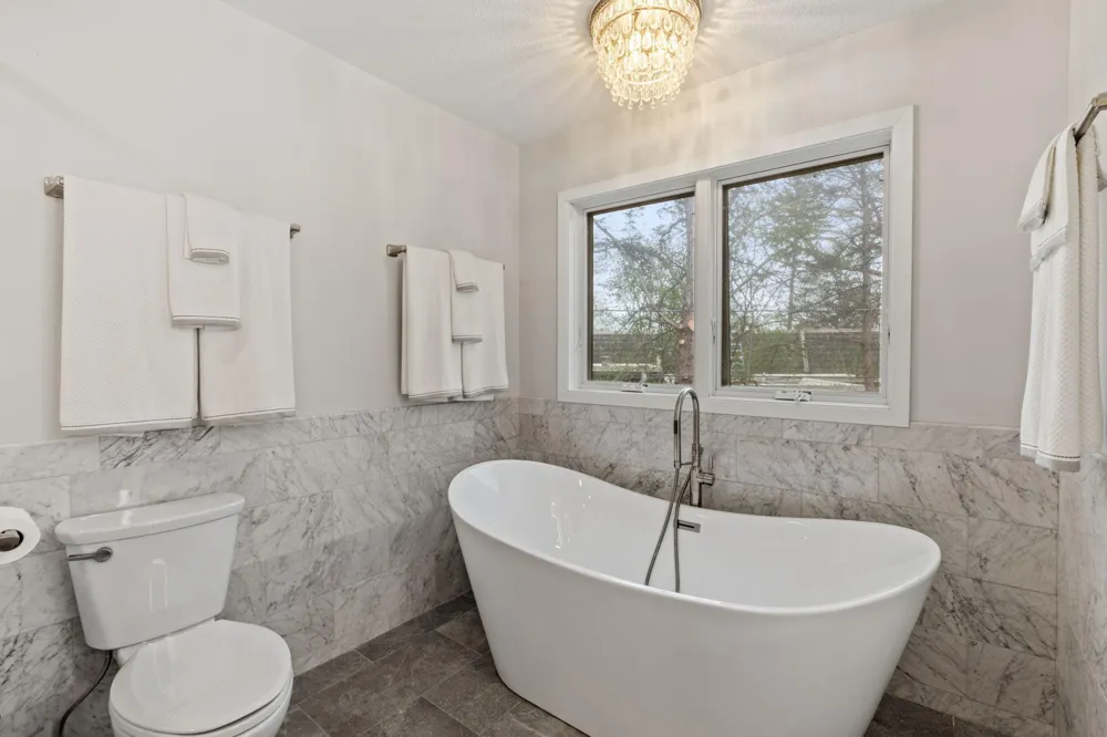 5811 Shannon Drive Edina, MN 55439