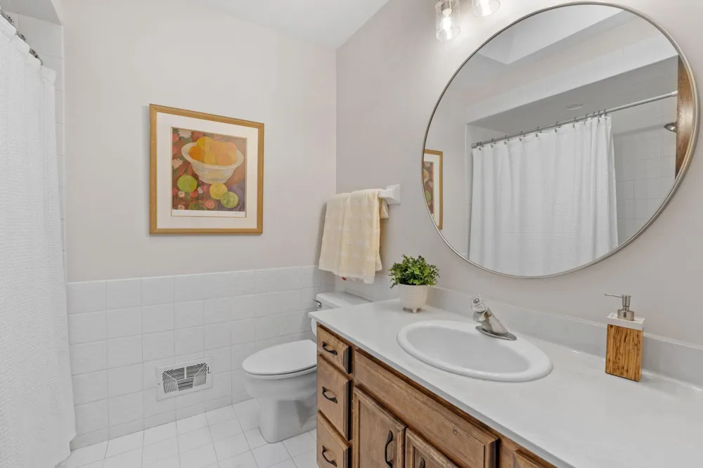 5811 Shannon Drive Edina, MN 55439