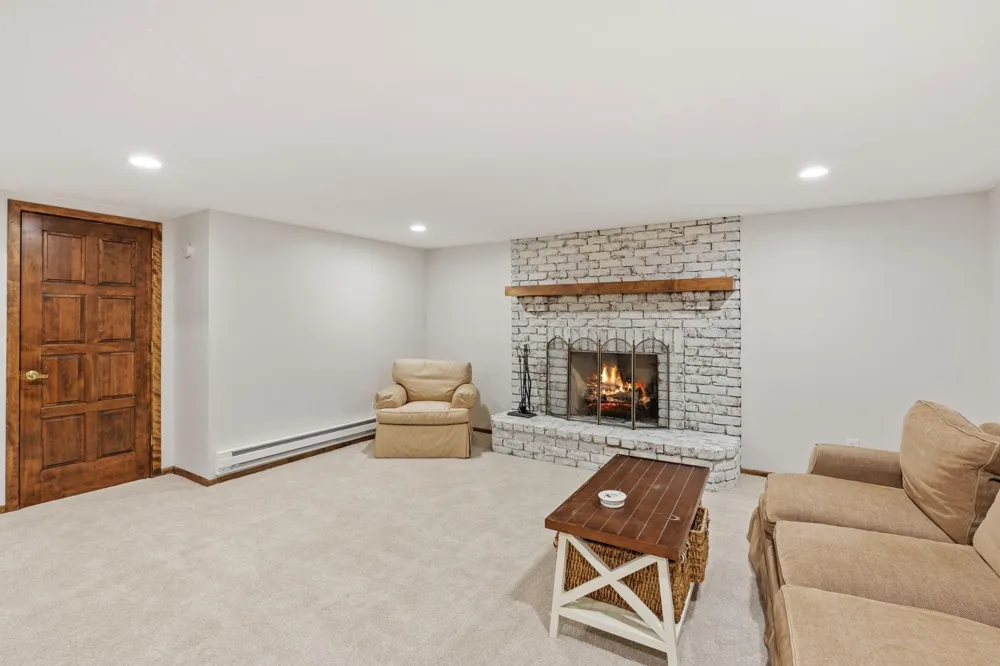 5811 Shannon Drive Edina, MN 55439