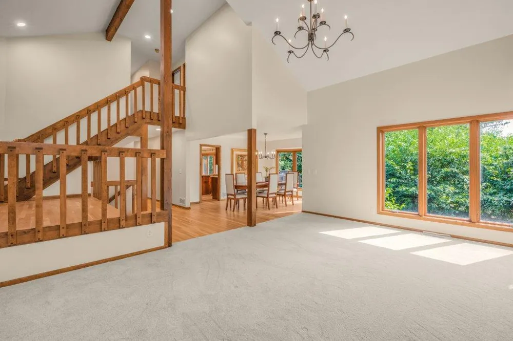 5811 Shannon Drive Edina, MN 55439