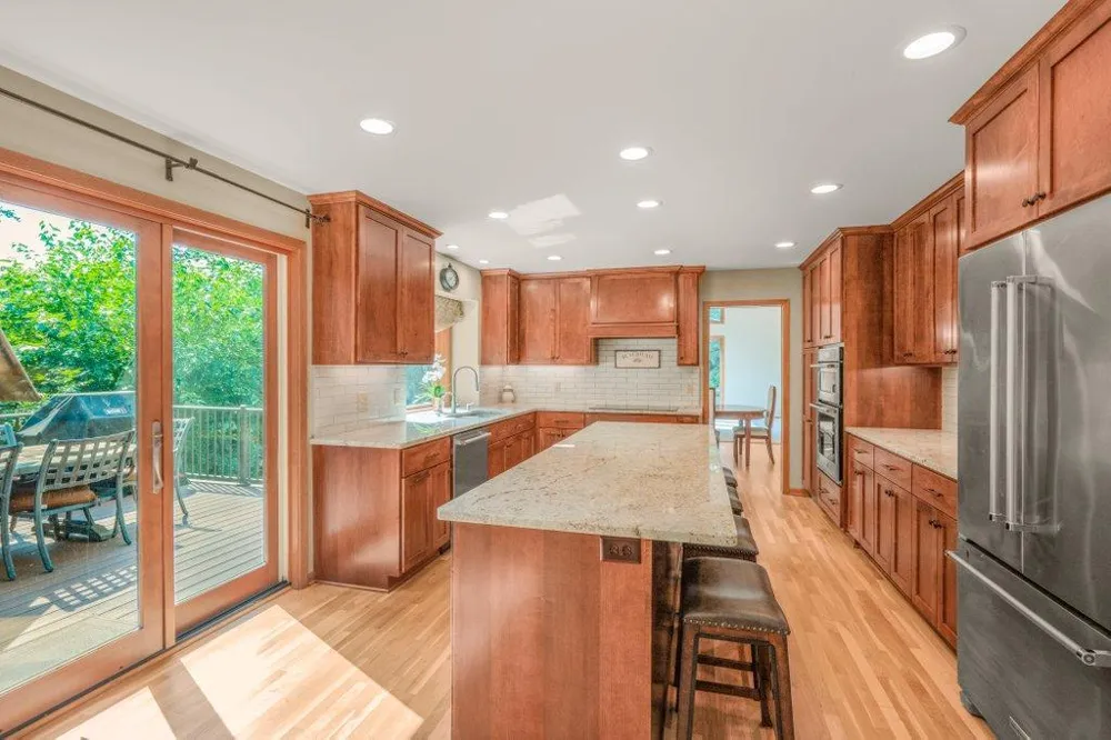 5811 Shannon Drive Edina, MN 55439