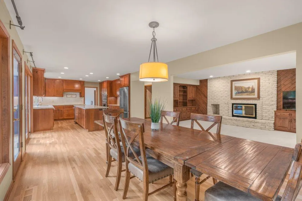 5811 Shannon Drive Edina, MN 55439