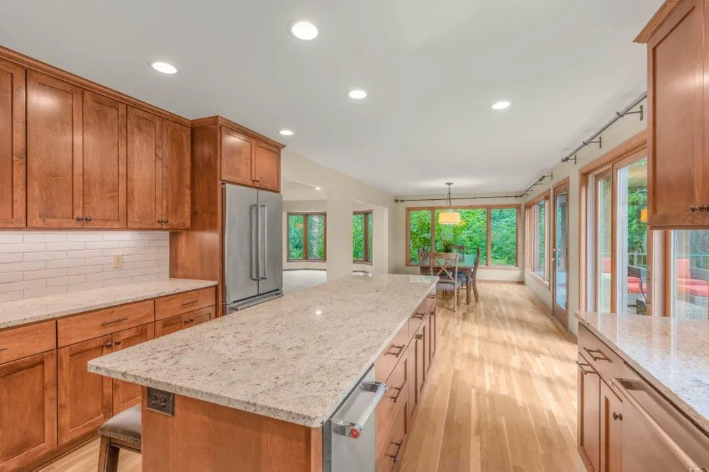 5811 Shannon Drive Edina, MN 55439