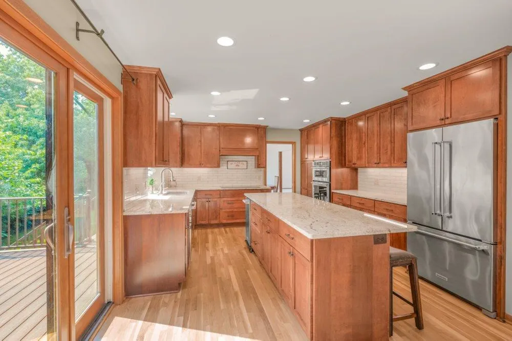 5811 Shannon Drive Edina, MN 55439