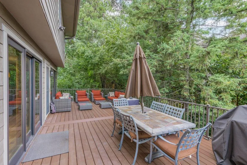 5811 Shannon Drive Edina, MN 55439