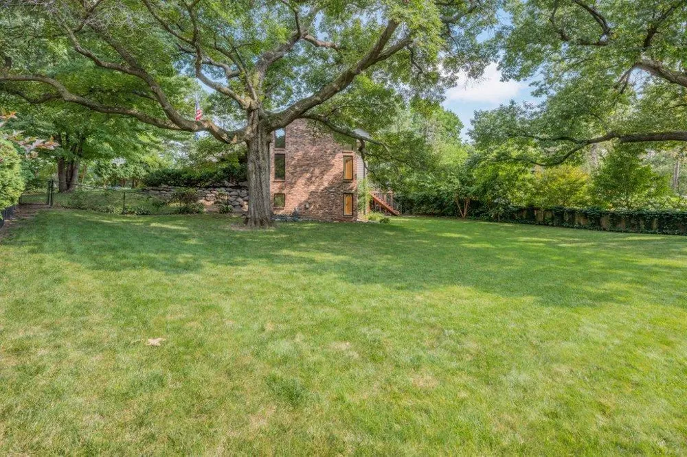 5811 Shannon Drive Edina, MN 55439