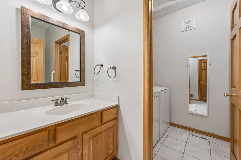8459 Rosewood Drive Chanhassen, MN 55317