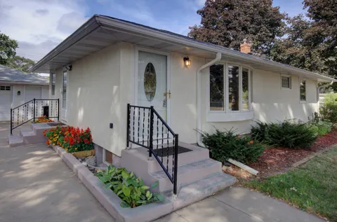 2115 English Street