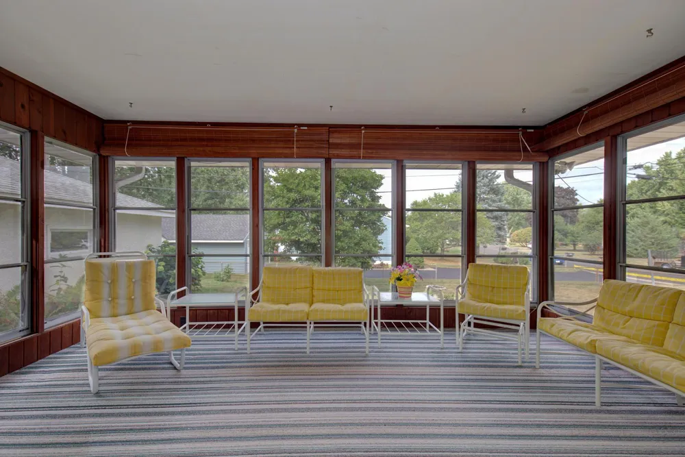 2115 English Street Maplewood, MN 55109