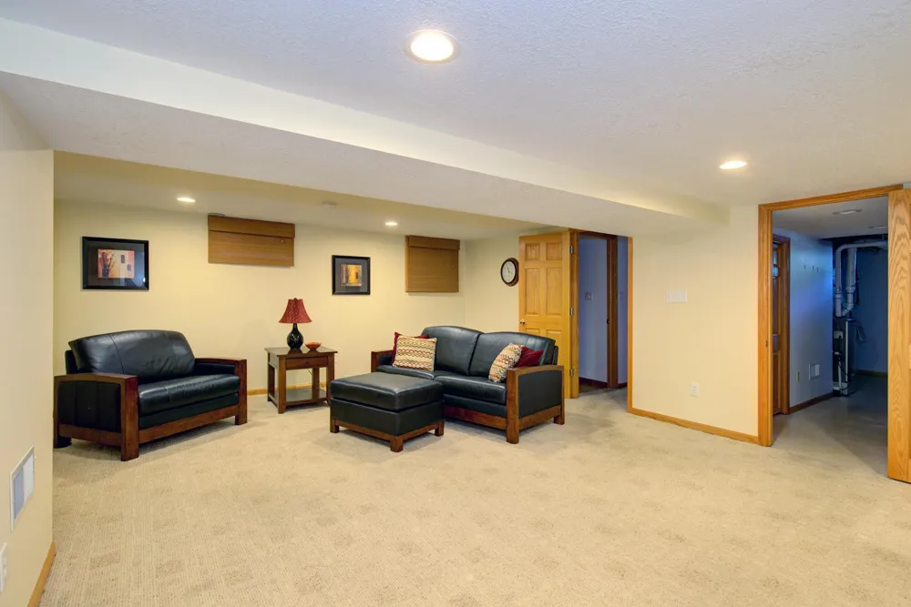 2115 English Street Maplewood, MN 55109
