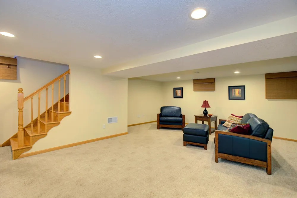 2115 English Street Maplewood, MN 55109