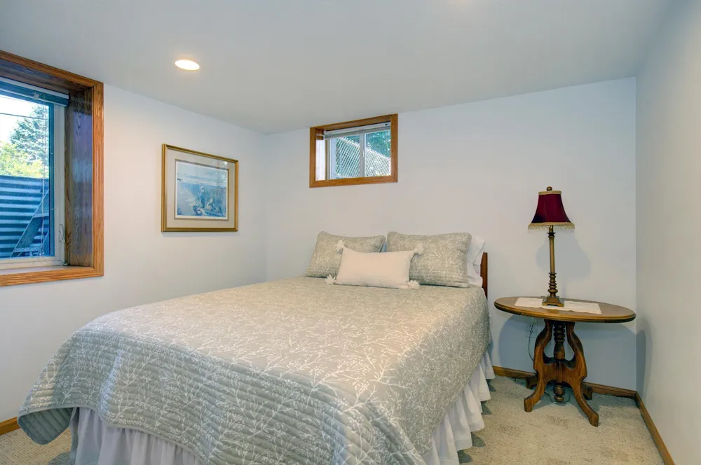 2115 English Street Maplewood, MN 55109