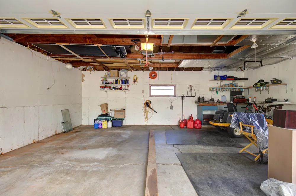 2115 English Street Maplewood, MN 55109