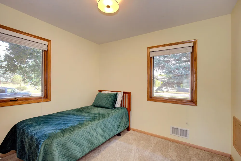 2115 English Street Maplewood, MN 55109