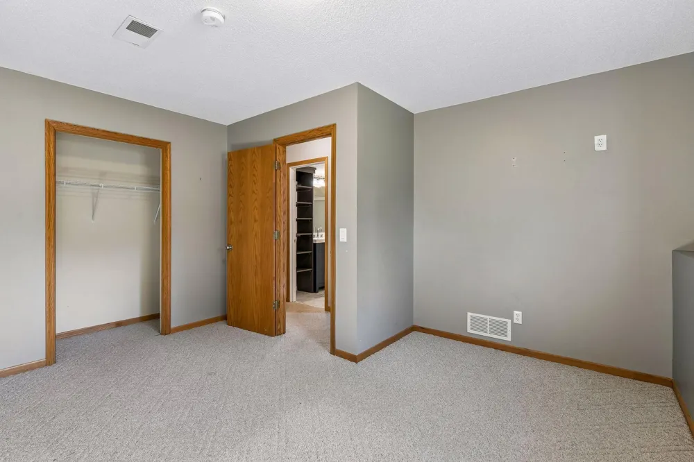 17200 Fieldcrest Avenue Farmington, MN 55024