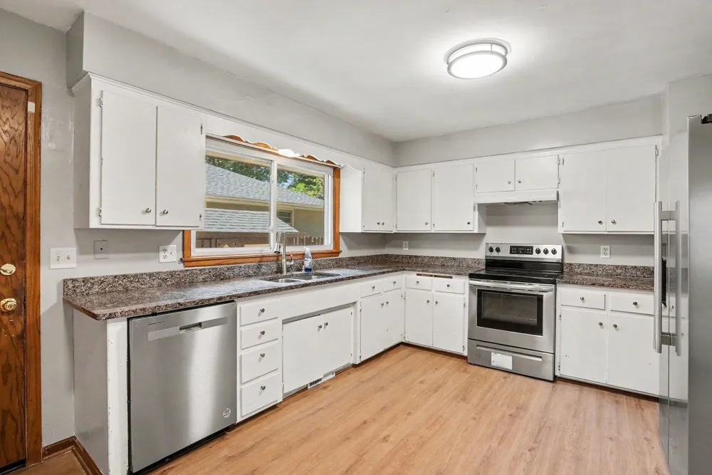 1527 Winchell Street Saint Paul, MN 55106