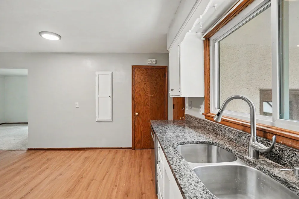 1527 Winchell Street Saint Paul, MN 55106
