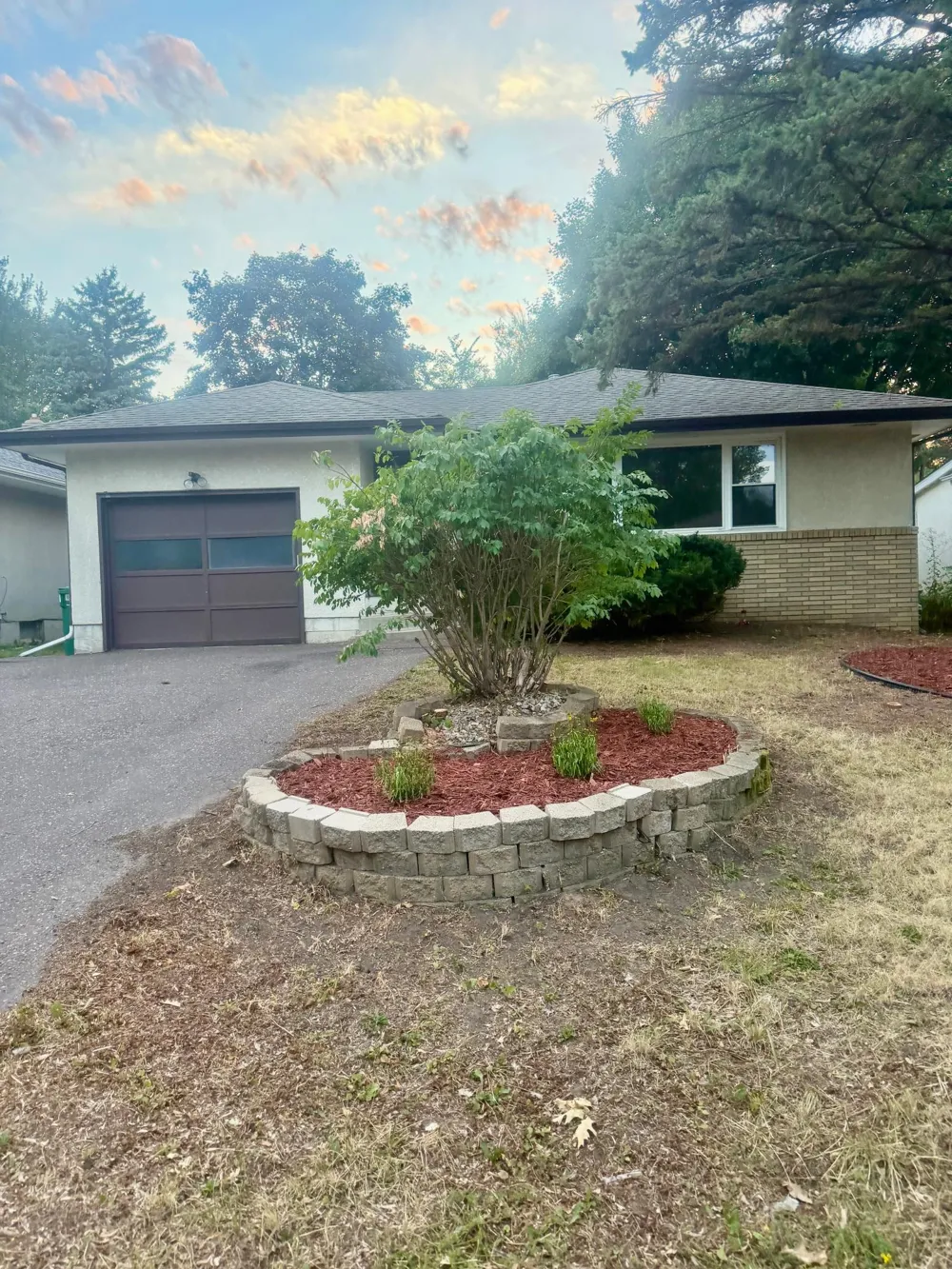 1527 Winchell Street Saint Paul, MN 55106