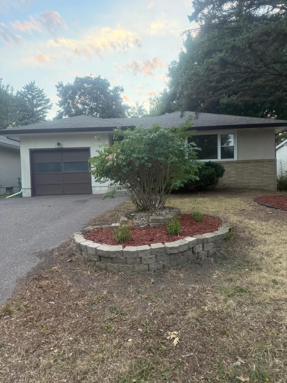 1527 Winchell Street Saint Paul, MN 55106