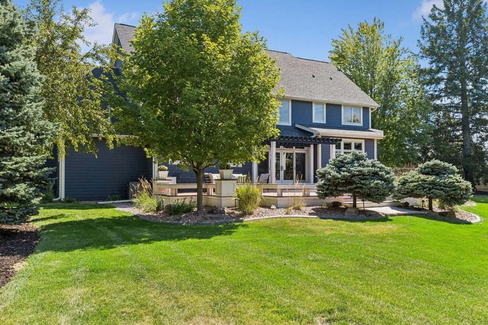 15810 51st Avenue Plymouth, MN 55446