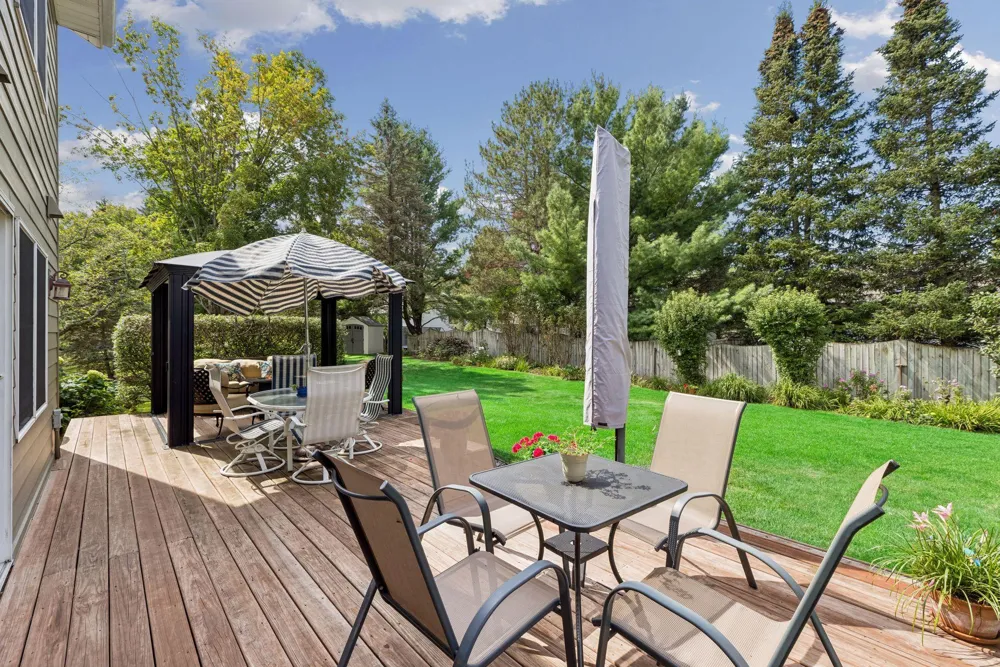 1008 Eagle Ridge Court Stillwater, MN 55082