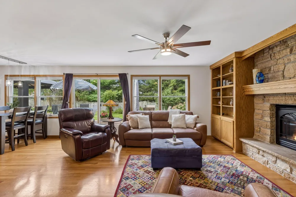 1008 Eagle Ridge Court Stillwater, MN 55082