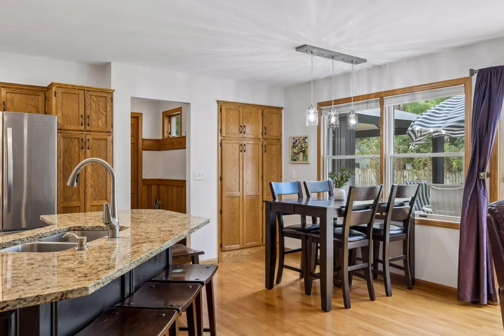 1008 Eagle Ridge Court Stillwater, MN 55082