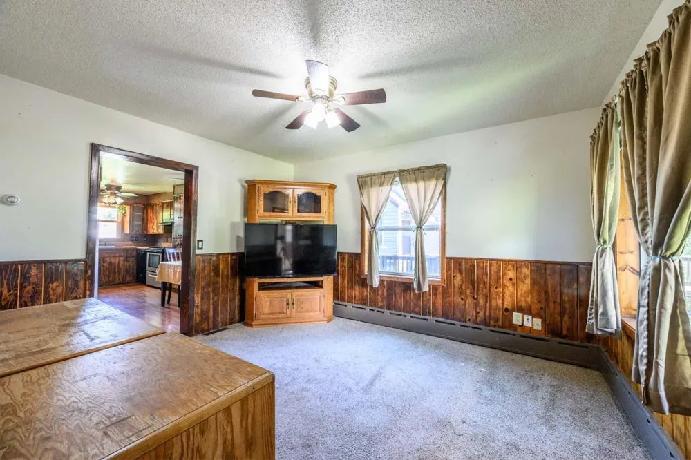 220 W Howard Avenue Keewatin, MN 55753
