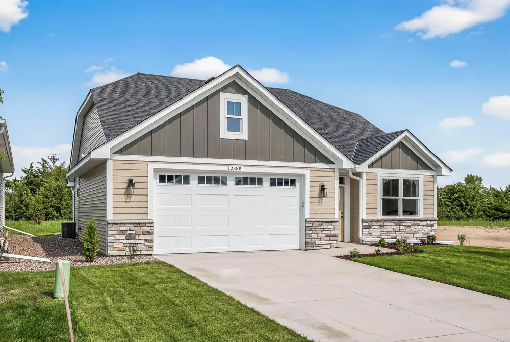 12588 Masters Lane Lindstrom, MN 55045