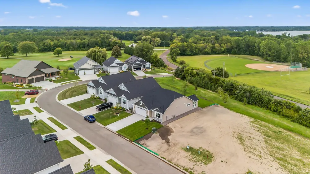 12588 Masters Lane Lindstrom, MN 55045
