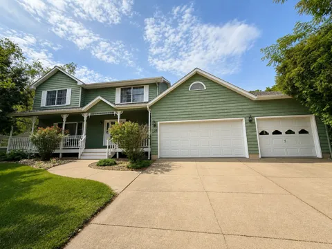 225 Oak Leaf Drive