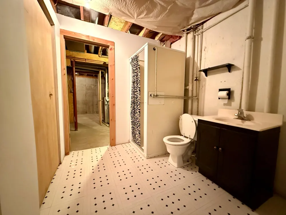 225 Oak Leaf Drive Winona, MN 55987