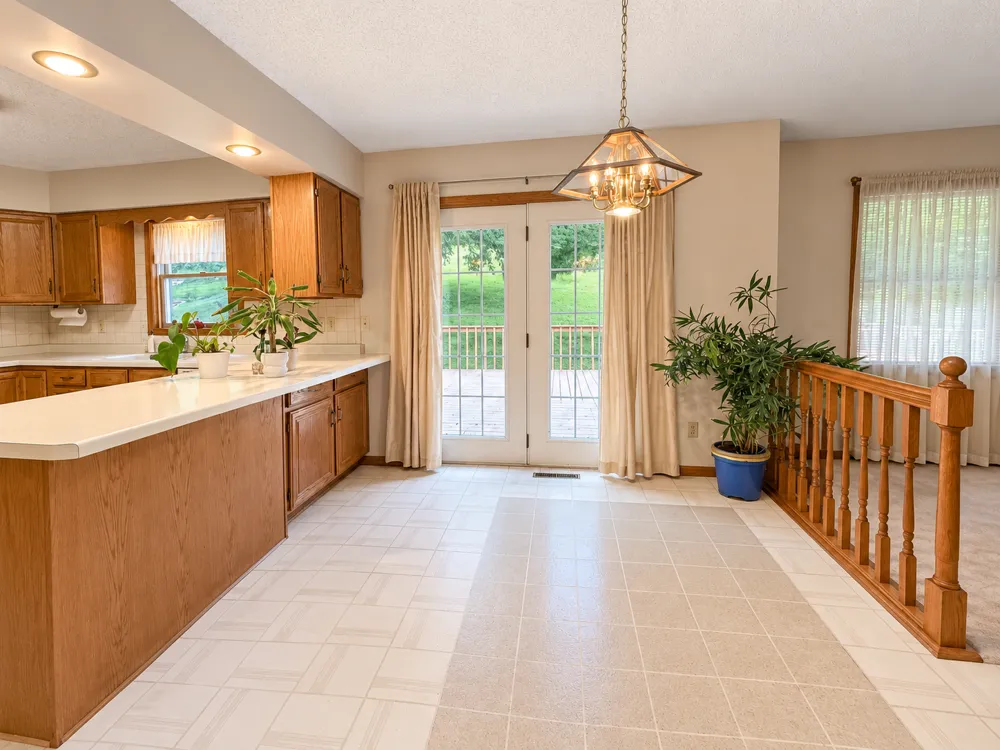 225 Oak Leaf Drive Winona, MN 55987