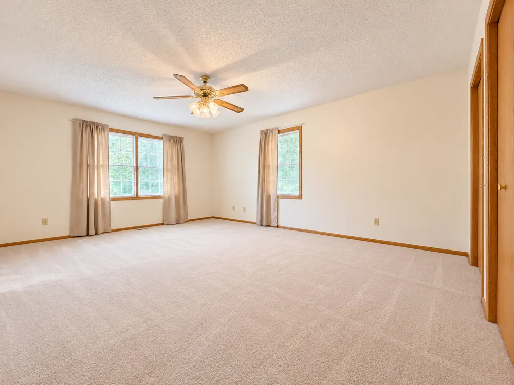 225 Oak Leaf Drive Winona, MN 55987