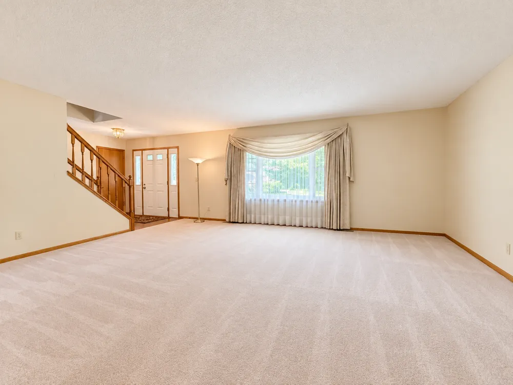 225 Oak Leaf Drive Winona, MN 55987