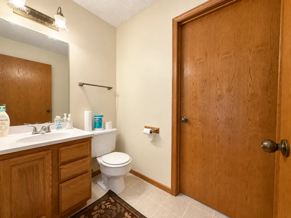 225 Oak Leaf Drive Winona, MN 55987