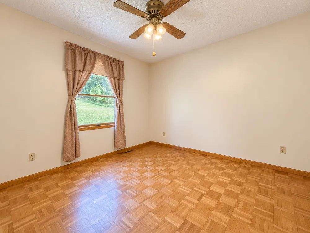 225 Oak Leaf Drive Winona, MN 55987
