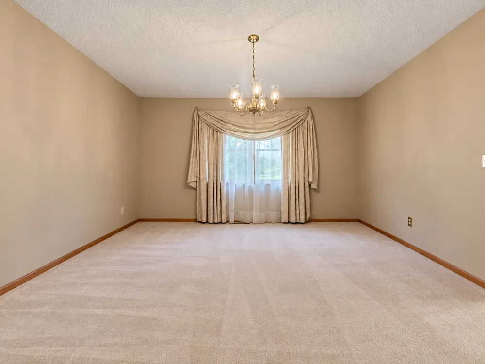 225 Oak Leaf Drive Winona, MN 55987