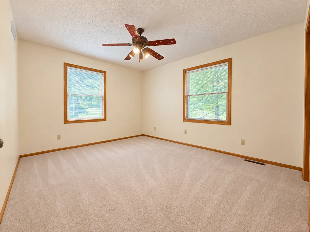 225 Oak Leaf Drive Winona, MN 55987