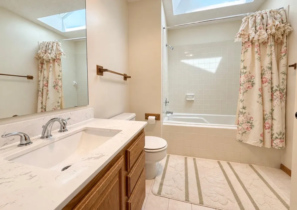 225 Oak Leaf Drive Winona, MN 55987